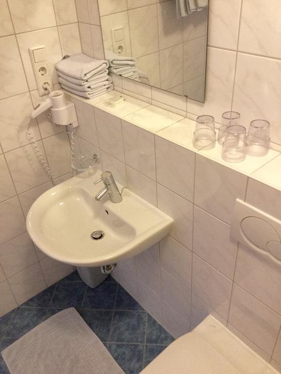 ホテル サルツブルグルームズ ザルツブルク 部屋 写真